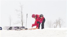 Na sjezdovce Pod tpánkou jezdí i snowboardisté.