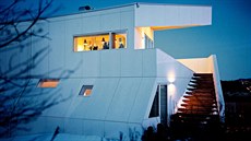 Stavba leí v klidné rezidenní tvrti Havstein v norském Trondheimu.