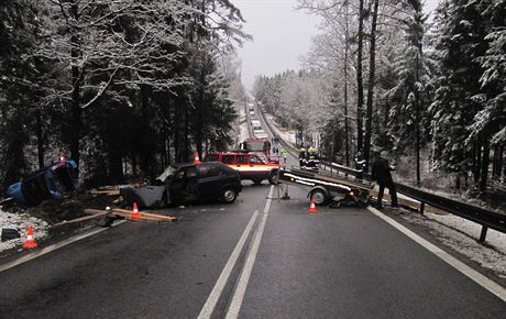 U Naidel se 22. ledna 2014 v jednu hodinu odpoledne srazila ti osobní auta. Jeden z idi zemel, jeho spolujezdkyn se zranila.