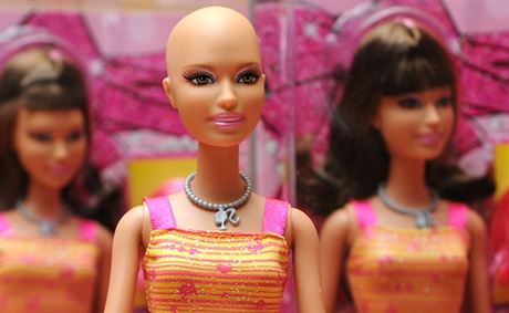 V roce 2014 dostaly Barbie bez vlas i eské dti, které onemocnly rakovinou.
