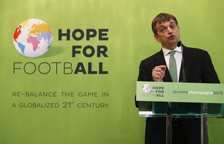 Jerome Champagne oznamuje kandidaturu na prezidenta FIFA.