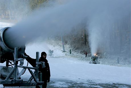 Kdy teploty klesnou pod nulu, lze vyrobit umlý sníh. Ilustraní foto