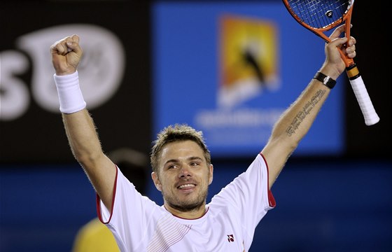 Stanislas Wawrinka se raduje po vítzství ve tvrtfinále Australian Open. 