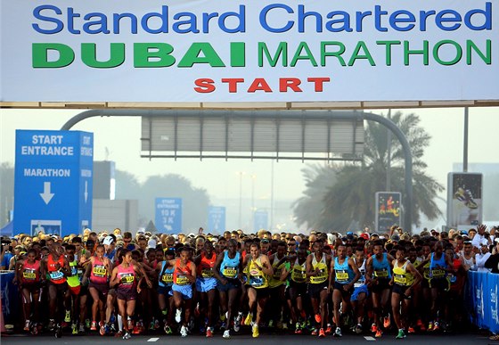 Start maratonu v Dubaji