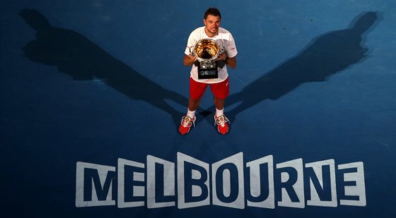 TENISOVÝ KRÁL MELBOURNE. Stanislas Wawrinka po triumfu na Australian Open. 