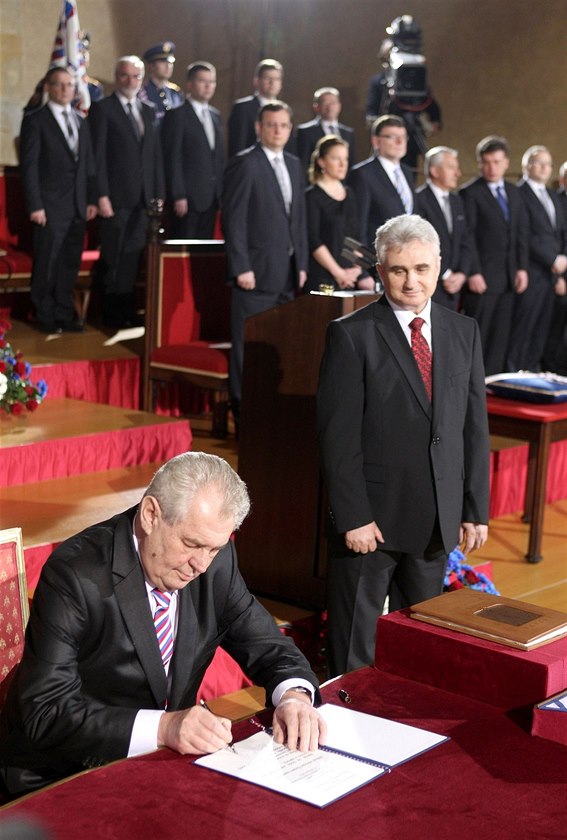 B�ezen 2013. Milo� Zeman slo�il ve Vladislavském sále Pra�ského hradu...