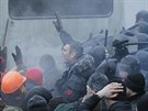 Ukrajinci protestují proti zákazu veejných demonstrací (19. ledna 2014)