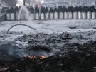 Kordony tkoodnc v ulicích Kyjeva (26. ledna 2014)