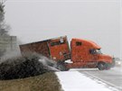Nezvyklé mrazivé poasí na jihu USA zpsobilo adu dopravních nehod (28. ledna...