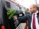 Praský dopravní podnik vyzkouív ulicích hlavního msta nový elektrobus.