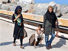 Hormuz. Místní lidé v pístavu