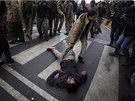 Policie se v indické metropoli Dillí stetla s demonstranty, kteí protestovali...