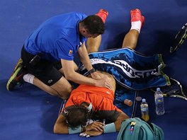 V PÉI FYZIOTERAPEUTA. Zatímco Rafael Nadal ve finále Australian Open. 