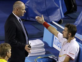 DEBATA S ROZHODÍM. Stanislas Wawrinka ve finále Australian Open. 