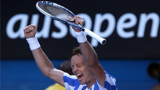 VTZN OPOJEN. Tom Berdych slav postup do semifinle Australian Open. 