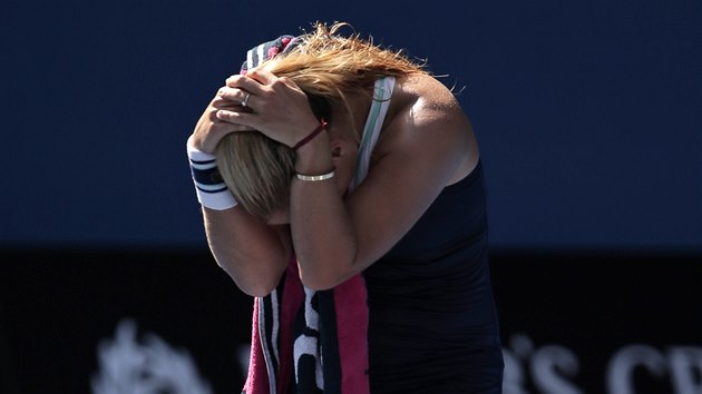 NESKUTEN. Dominika Cibulkov stle neme uvit svmu postupu do finle Australian Open. 