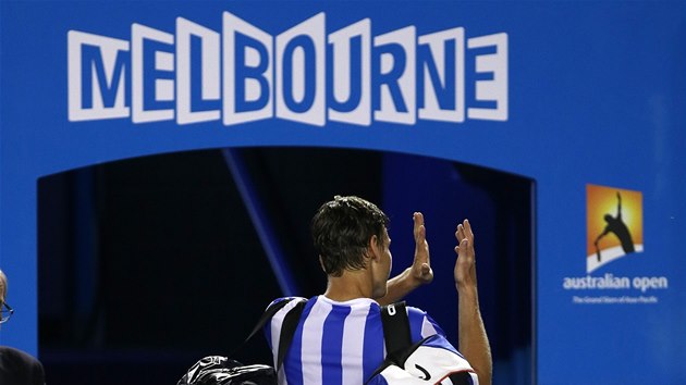 LOUEN S PRVNM GRANDSLAMEM SEZONY. Tom Berdych po porce v semifinle Australian Open opout arnu v Melbourne. 