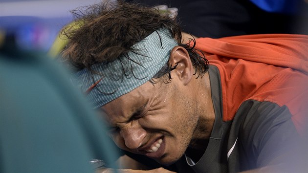 BOLEST. Rafael Nadal ve finle Australian Open. 