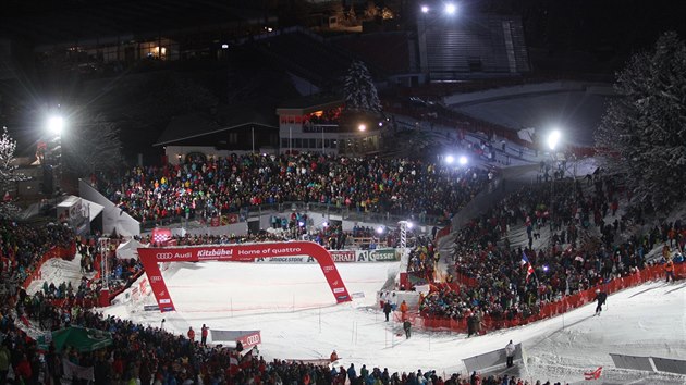 Světový pohár v Kitzbühelu na legendárním Hahnenkammu je označován za nejprestižnější, ale rovněž nejnáročnější lyžařský závod světa