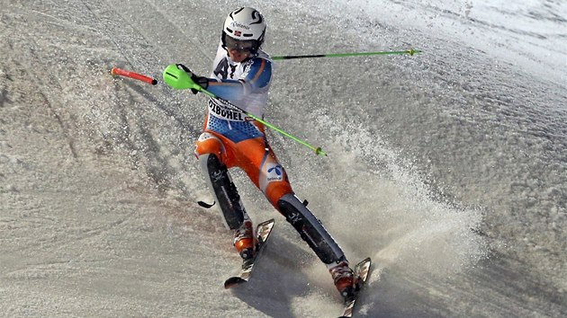 Norsk slalom Henrik Kristoffersen bojuje s trat Svtovho pohru ve Schladmingu. 