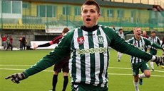 Mantas Kuklys ze raduje z gólu v dresu Žalgirisu Vilnius.