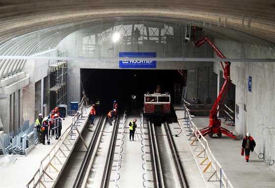 Až se metro na lince A rozjede do nové stanice Motol, budou se upravovat také jízdní řáda "nadzemní" MHD.