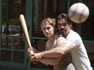 Kate Winsletová a Josh Brolin ve filmu Prodlouený víkend (2013)