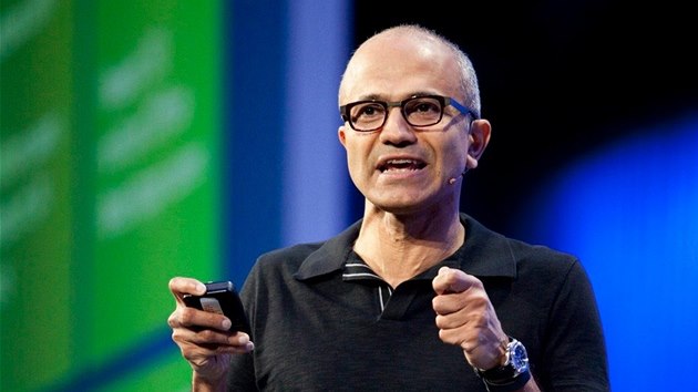 Satya Nadella, narozen 1967 v Indii. Ne se stal CEO spolenosti, byl vkonnm viceprezidentem Microsoftu a fem cloudovch a vvojskch slueb.