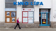 Souasný vchod do biografu je zavený. Kino nepromítá.