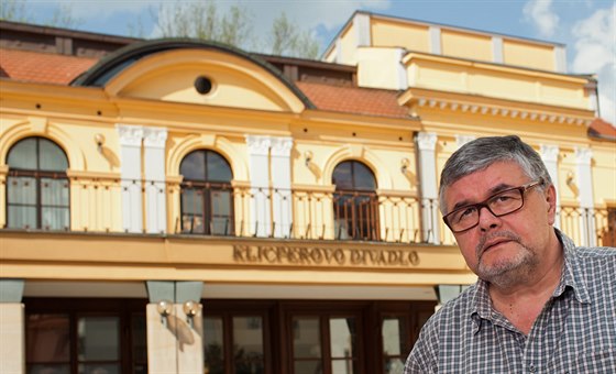 Ředitel Klicperova divadla v Hradci Králové a zakladatel festivalu Ladislav Zeman kvůli nemoci končí.