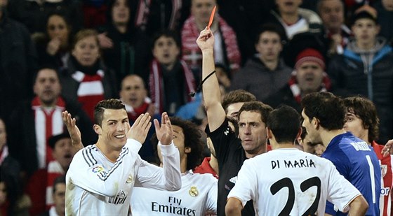 A VEN! Rozhodí vykazuje ze hit Cristiana Ronalda z Realu Madrid (vlevo).