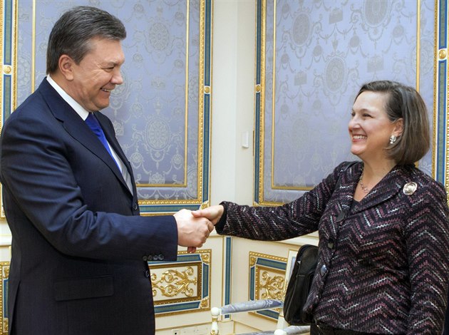 Nám�stkyn� amerického ministerstva zahrani�í Victoria Nulandová a ukrajinský...