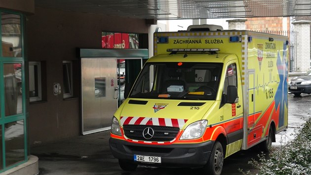Kvuli Castym Zavadam Prazska Zachranna Sluzba Reklamuje Nove Sanitky Idnes Cz