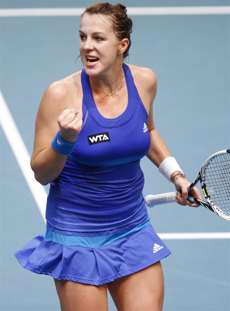 Anastasia Pavljuenkovová slaví triumf na turnaji v Paíi.