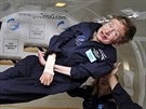 Zábr z roku 2007, kdy se Stephen Hawking vydal na krátký parabolický let ve...
