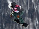 Snowboardistka árka Panochová na trati olympijského finále ve slopestylu. (9....