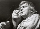 Vladimír apka (vlevo) v roli aka v Králi Learovi z roku 1996. Vpravo...