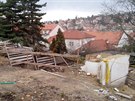 Zbouraná památkov chránná vila na praské Oechovce. Fotografie jsou z...