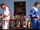 T�ic�tka masopustn�ch ma�kar pro�la v sobotu skanzenem na Vesel�m Kopci. (8....