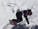 POD VRCHOLKY KAVKAZU. Christy Priorová v kvalifikaci slopestylu snowboardistek