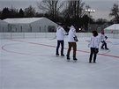 Hokejisté si vyzkoueli ledové kluzit.