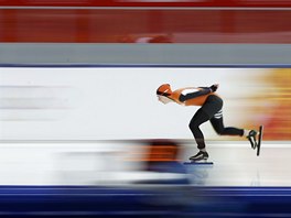 RAKETA. Irene Wstov v olympijskm zvod na 3000m.