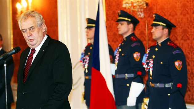 Milo Zeman pi jmenování nového kabinetu na Praském hrad. (29. ledna 2014)