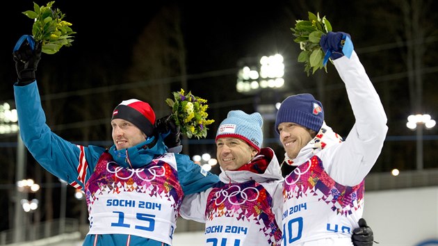 STUPN VTZ. esk biatlonista Jaroslav Soukup (vpravo) vybojoval v zvodu na 10 kilometr bronzovou olympijskou medaili. (8. nora 2014)