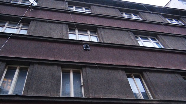 Policie vykzala squatery z domu v Neklanov ulici na praskm Vyehrad (7. nora 2014).