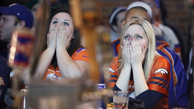Fanynky Denveru nemohou uviit, e jejich tm odeel ze Super Bowlu poraen.