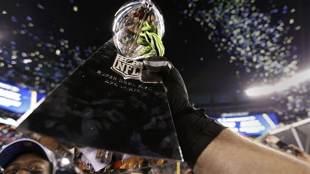 Hrái týmu Seattle Seahawk se radují z vítztsví v Super Bowlu