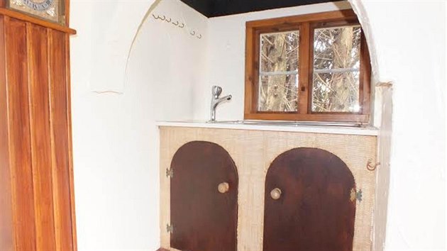 Domek lze napojit na vodu i elekt�inu. 