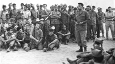 Ariel �aron �e�ní k Jednotce 101.