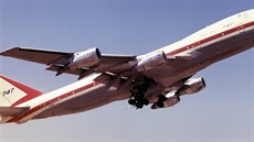 Prvn prototyp B747 ve zkuebnm programu.